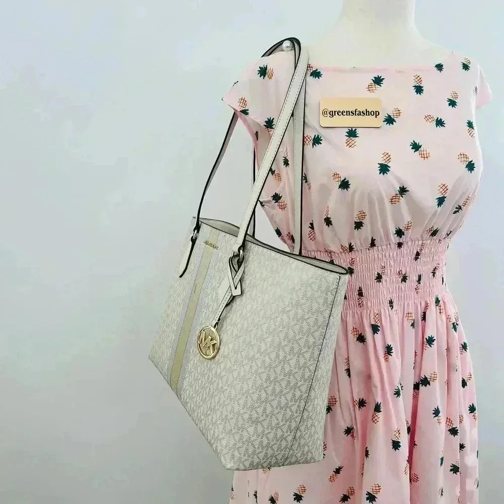 Michael Kors Purse & Wallet Sheila Large Signature & Metallic Tote Bag Pale Gold
